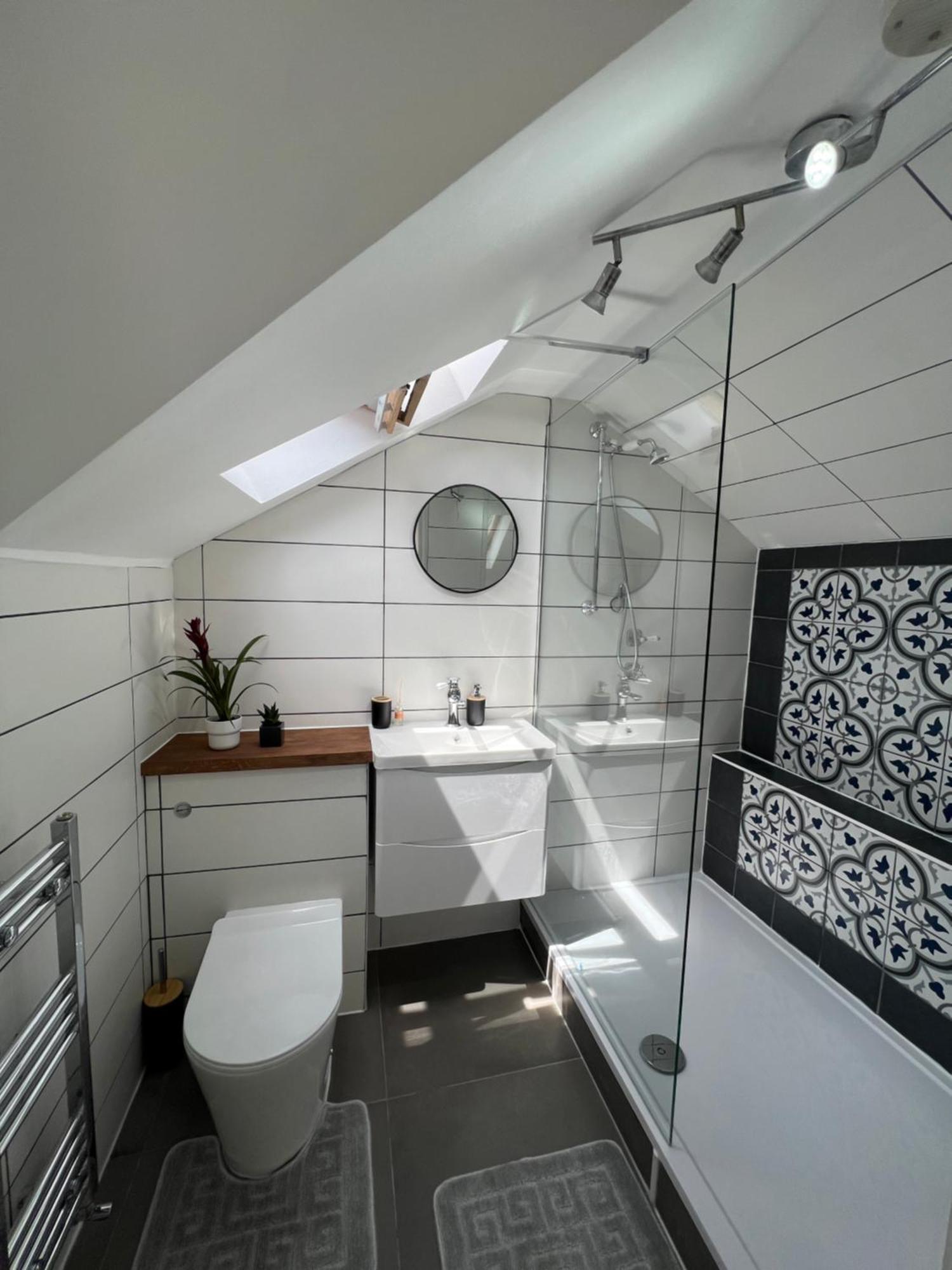The By U&a * Londra